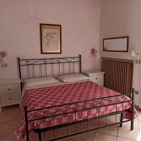 Agriturismo La Quiete Roncofreddo Cameră foto